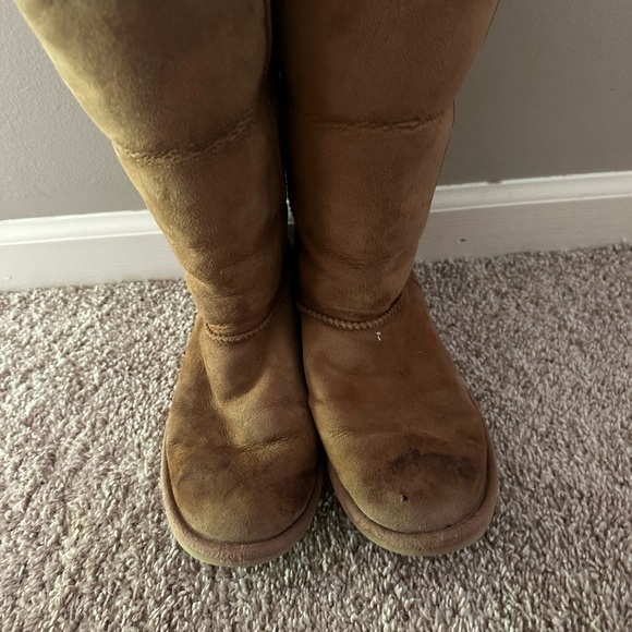 UGG boots size 7 - Picture 6 of 12